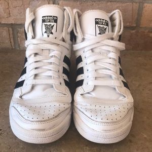 Adidas Top Ten white Hi, black striped size 8 sneaker